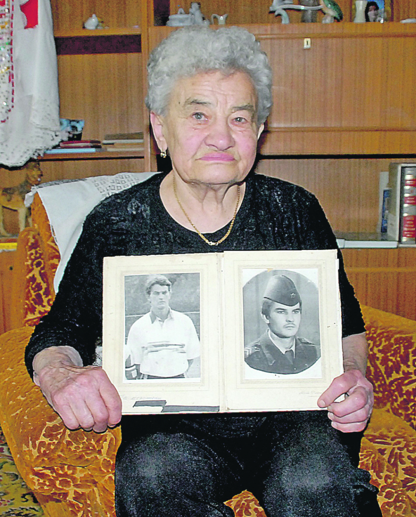 Živi sa nadom da još jednom vidi sina Ivana