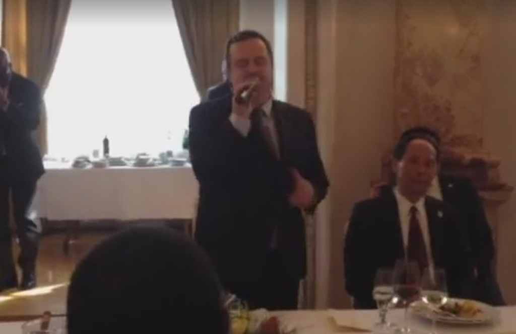 Dačić pevao gostima na Vučićevoj inauguraciji