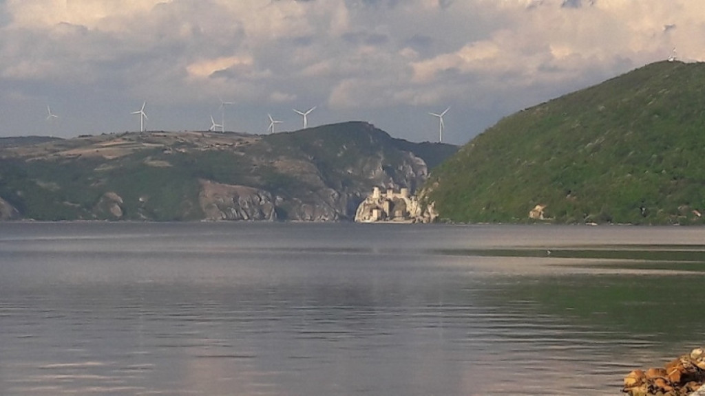 Vinci Golubac Manastir Tumane