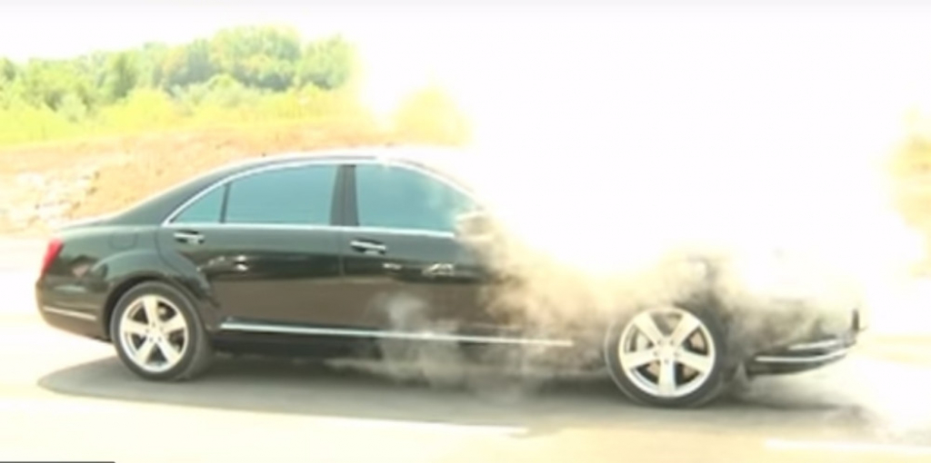 Zapalio se automobil Milorada Dodika