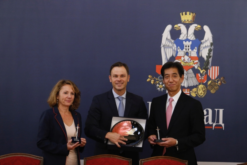 Siniša Mali potpisivanje ugovora