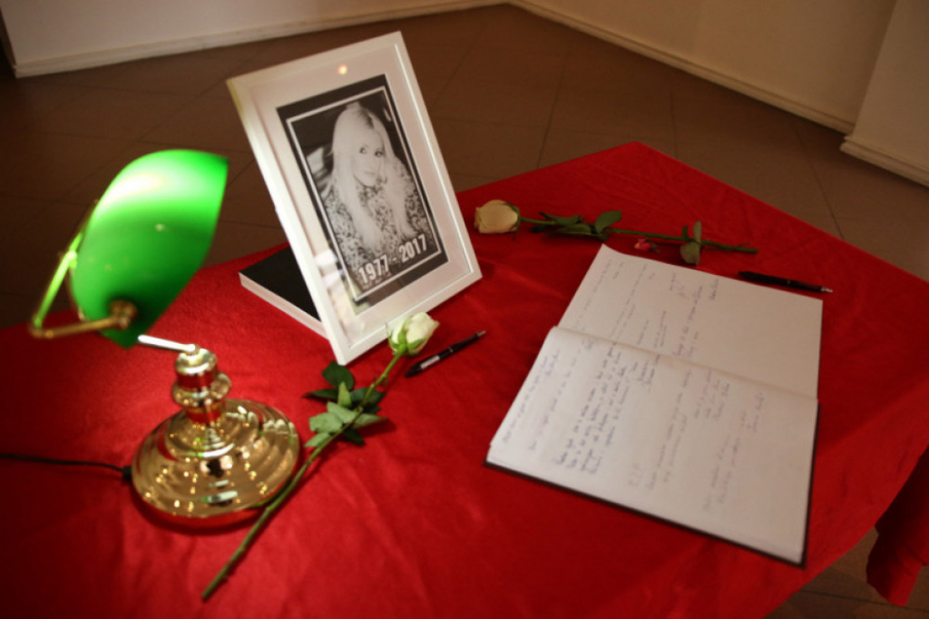 Dona Ares komemoracija