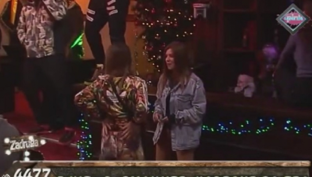 Maca i Kija đuskaju