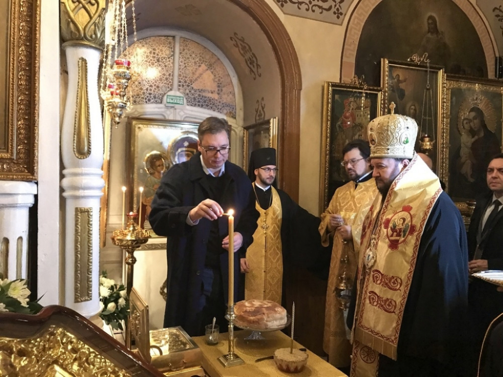 Aleksandar Vučić Moskva kolač