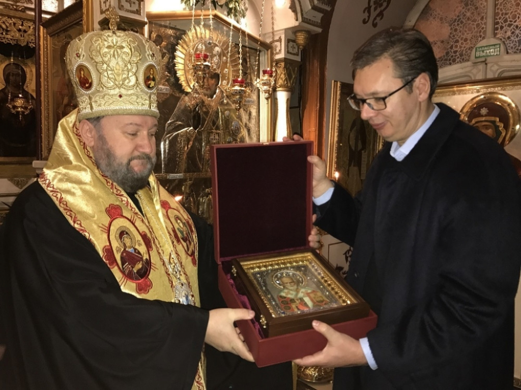 Aleksandar Vučić Moskva kolač