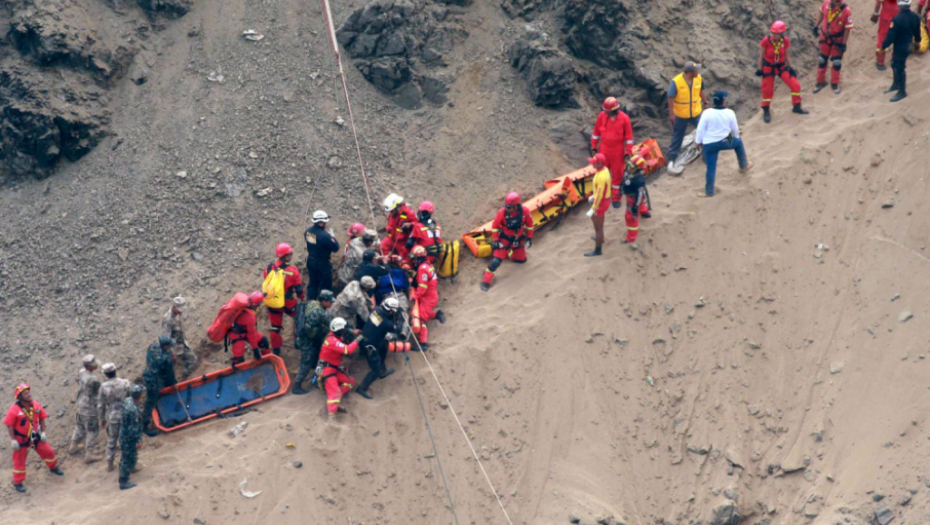 Peru nesreća litica