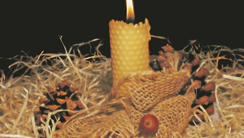 Božić, dekoracija, sveća, običaji