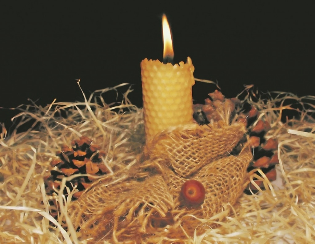 Božić, dekoracija, sveća, običaji