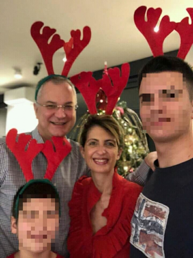 Dragan Šutanovac sa porodicom