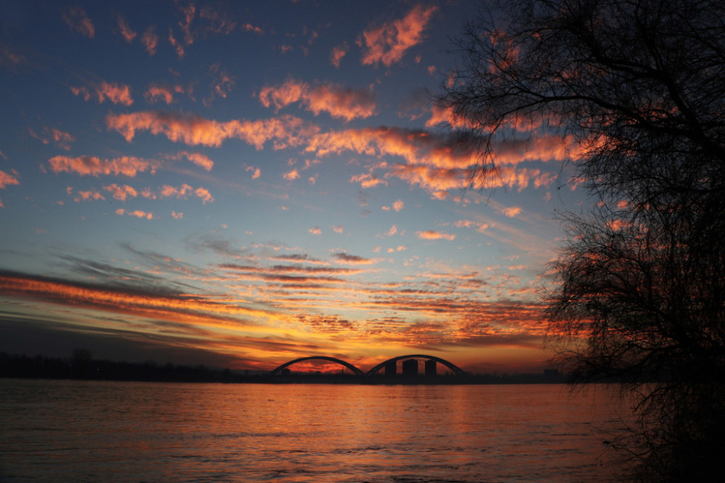 Zalazak sunca Žeželjev most