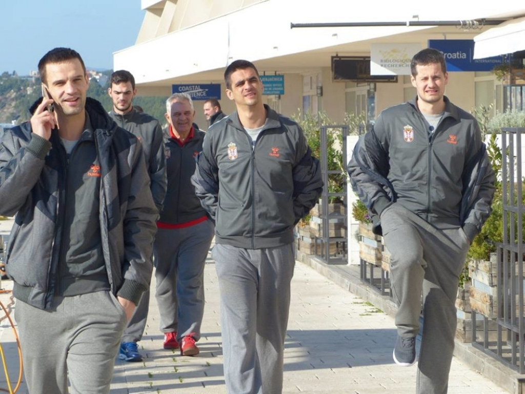 Rukometaši prošetali Rivom