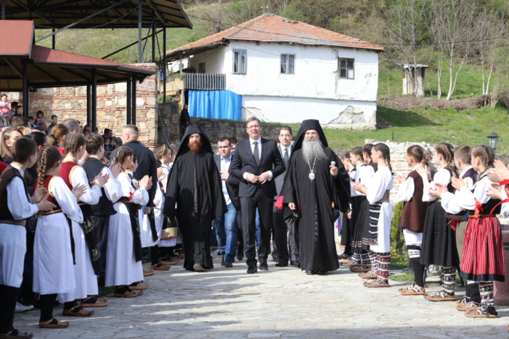 Vučić u poseti Kosovu