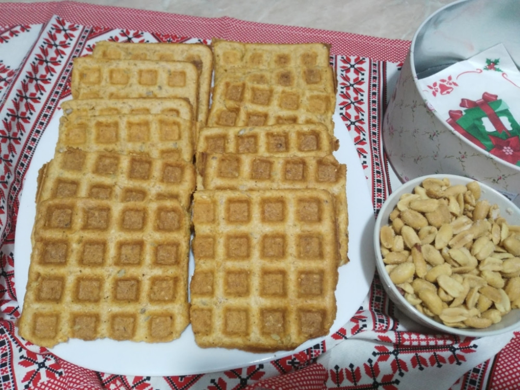 krekeri slani keksići sa sirom i kikirikijem