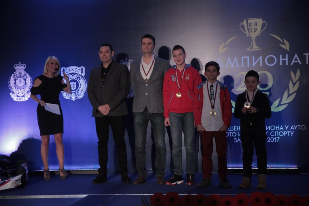 Aleksandar Vulin dodelio nagrade