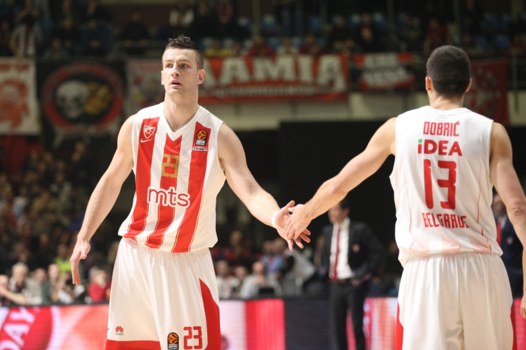 Alen Omić na meču protiv Olimpijakosa