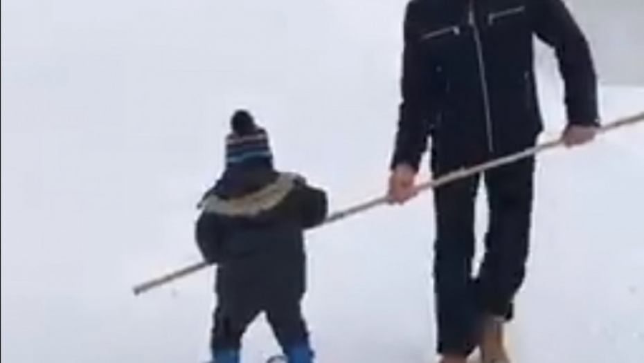 Nole uči Stefana da skija