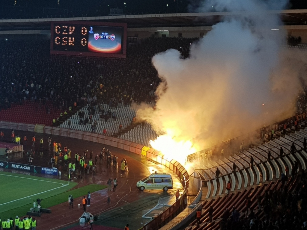 Bakljana navijača CSKA na Marakani