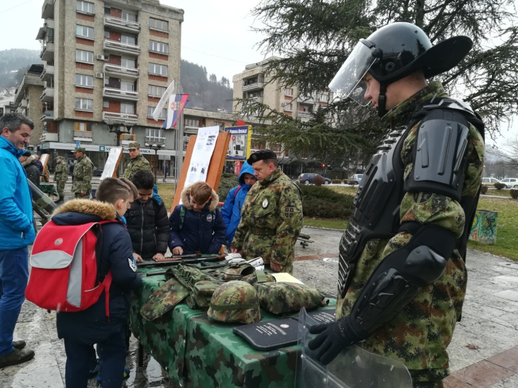 Izložbe naoružanja povodom Dana državnosti