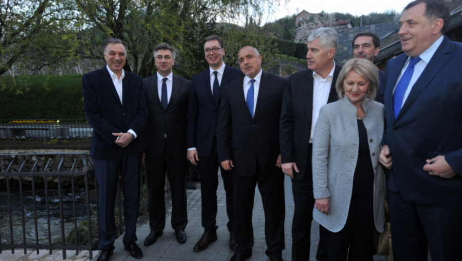 Vučić sa visokim zvaničnicima iz regiona