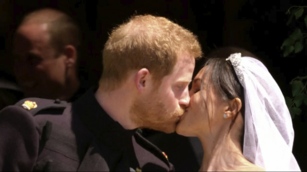 Prvi poljubac princa Harija i Megan Markl