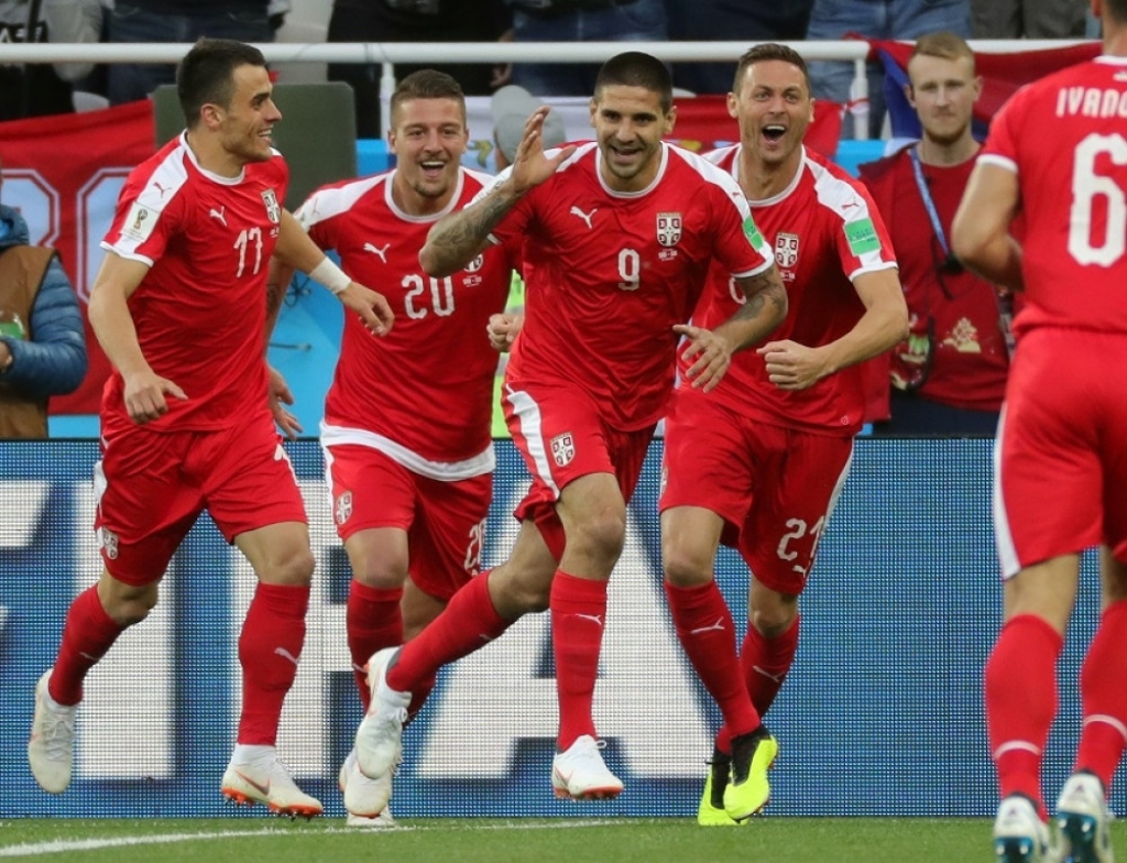 Reprezentacija Srbije slavi gol