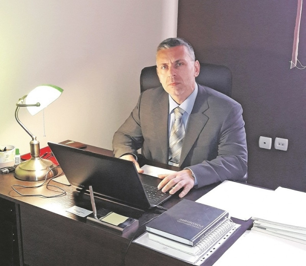  Advokat Vilijam Paspalovski 