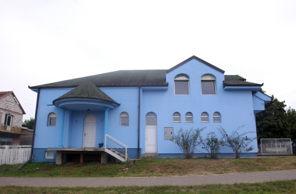 Hrtkovci, Šešeljeva kuća