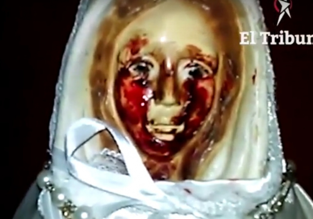 Krvave suze statue Device Marije
