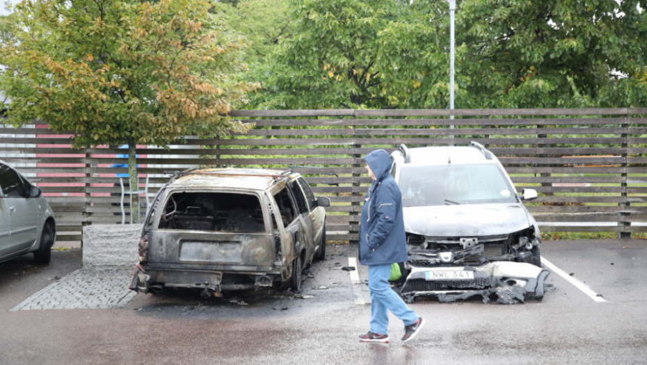 Vandali zapalili desetine automobila u Švedskoj