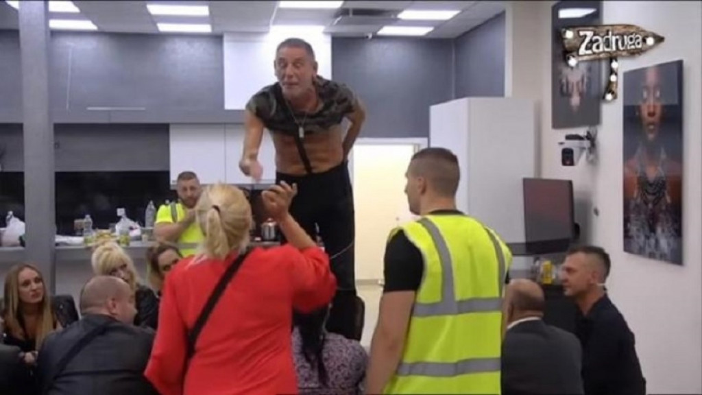 Lepi Mića i Marija Kulić u jeku sukoba