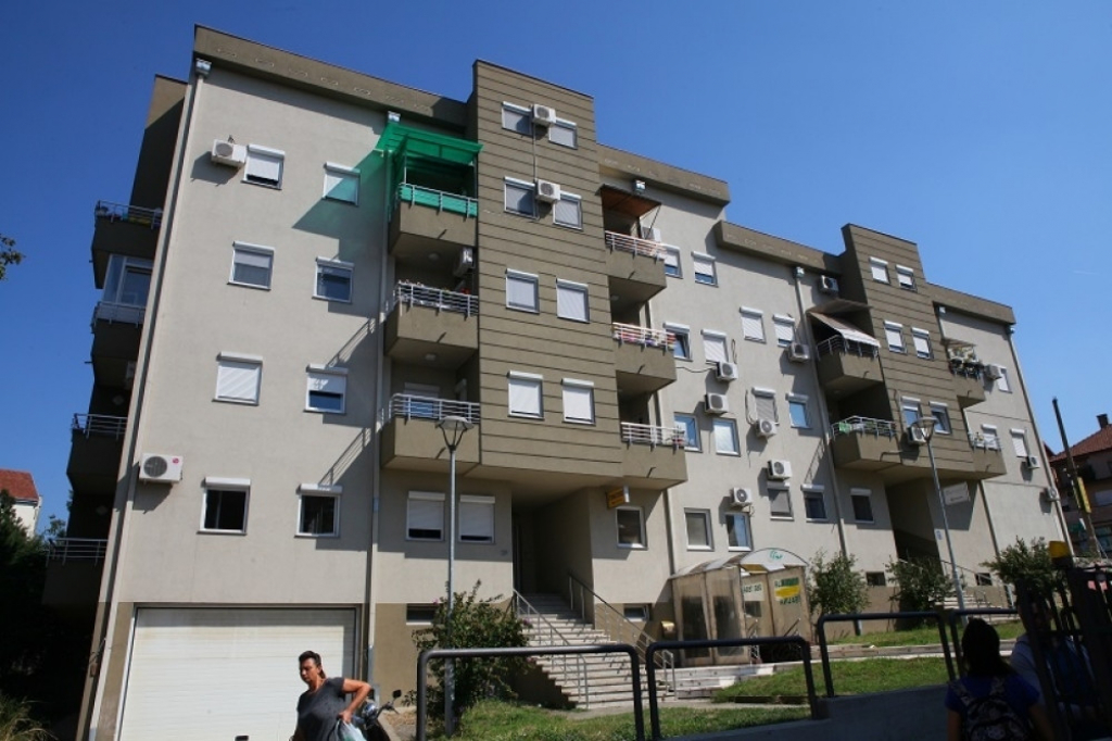 Zgrada u kojoj su majka i ćerka popile esenciju