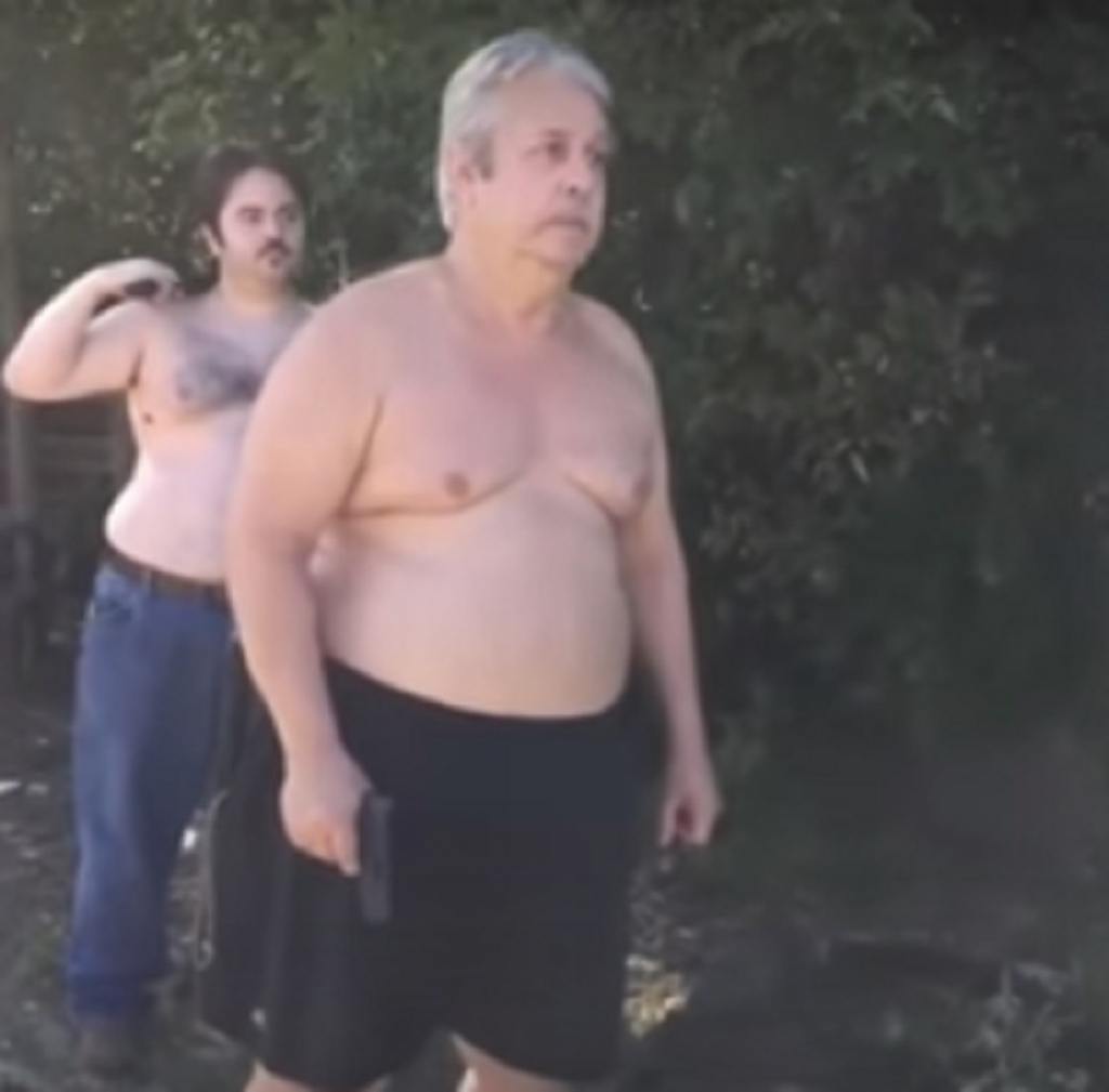 Otac i sin ubili komšiju zbog dušeka