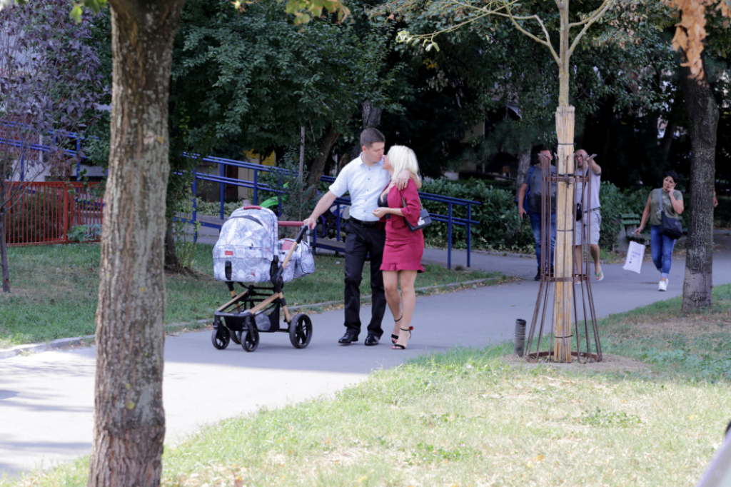 Jovana Jeremić sa suprugom i ćerkom