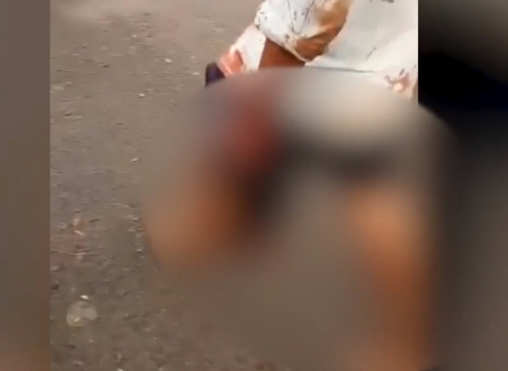 Ubio kolegu zbog majke