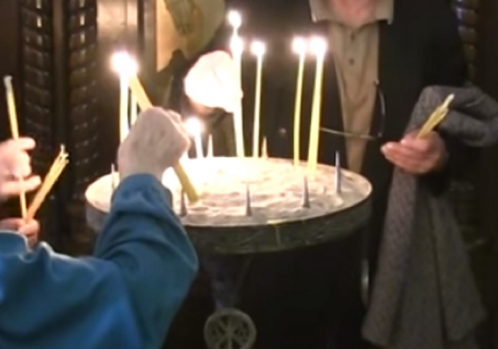 Zadušnice, sveća, sveće