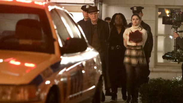 SKANDAL KOJI TRESE HOLIVUD! Selena Gomez krvava u centru Njujorka, policija je privela, prolaznici izbezumljeno gledali jezive scene! (FOTO)