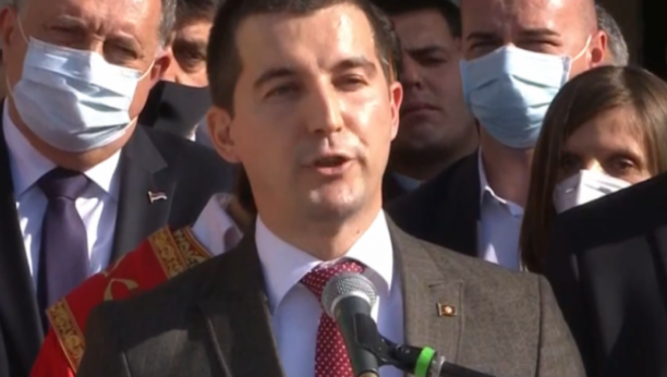 PODMUKLO Aleksa Bečić priznao lažnu državu Kosovo! (VIDEO)