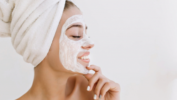 Belance za negu kože: Napravite masku koja će vam preporoditi lice