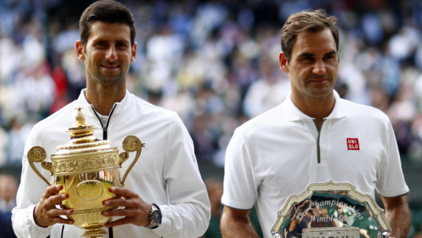 TRENUTAK ZA ISTORIJU Karma je čudo - slika koja je obeležila rivalstvo Đokovića i Federera (FOTO)