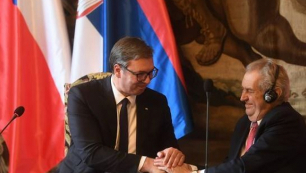 Vučić objavio fotografiju sa Zemanom, pa poručio: Dragi prijatelju...