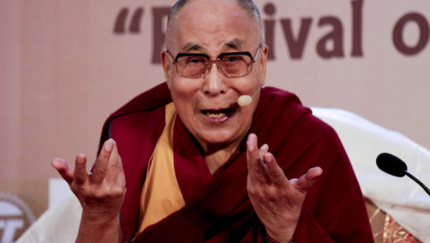 Dalaj Lamu menja silovatelj!