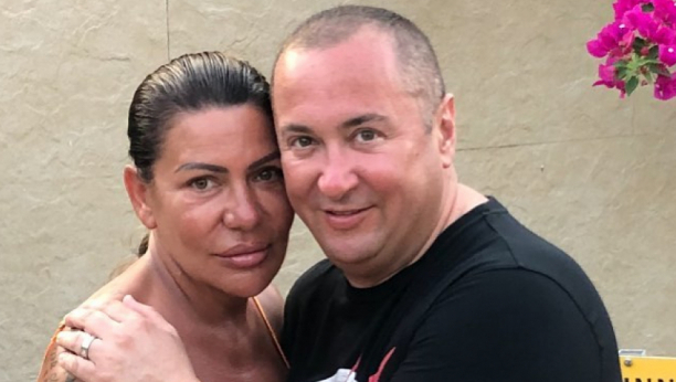 ZAVRŠILI SMO ZA CEO ŽIVOT Slađa i Đani se razvode, pevačeva žena urlala na plaži!