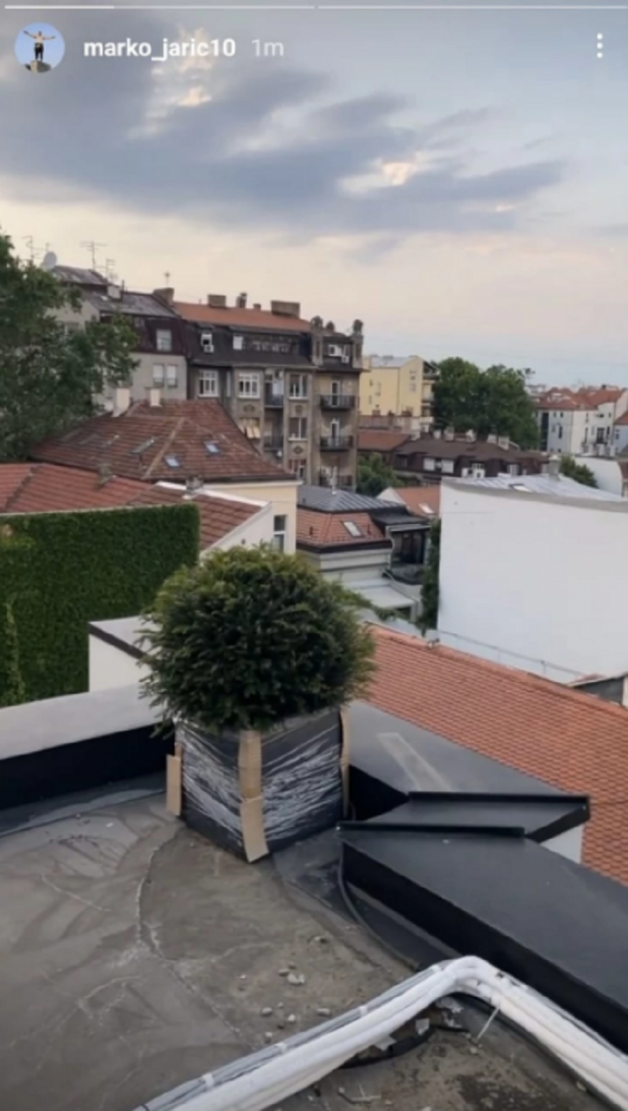 LUKSUZ NA DEDINJU OD TRI MILIONA EVRA Marko Jarić se uselio u vilu od koje zastaje dah, košarkaš ponosno pokazao novi dom (VIDEO)