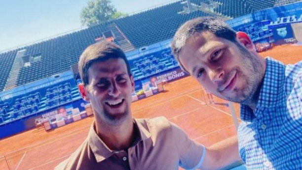 Ministar Udovičić posetio Novaka na njegovim teniskim terenima na Dorćolu!
