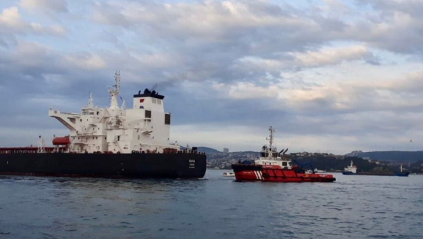 BLOKADA NA BOSFORU Tanker sa naftom skrenuo sa puta, pomorski saobraćaj obustavljen