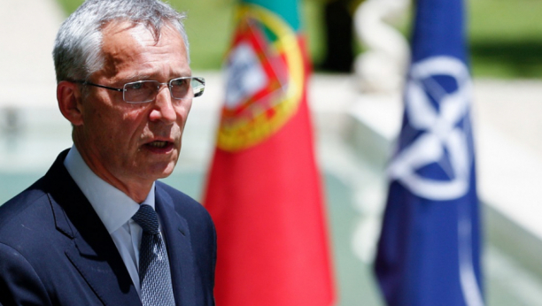 STOLTENBERG ODAO KRIVOKAPIĆA! Premijer Crne Gore položio zakletvu NATO paktu zajedno sa Milom Đukanovićem!