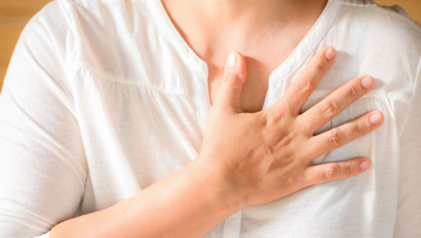 OBRATITE PAŽNJU: Ovo može biti simptom srčanog udara, a mnogi to ne znaju