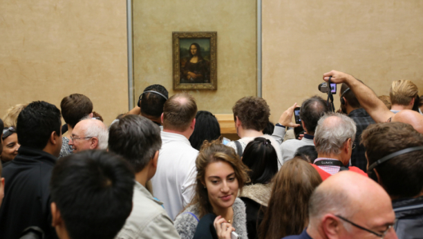 U LUVRU KOPIJA?! Da li će se na aukciji u Parizu za 300.000 evra naći prava ili lažna Mona Liza?