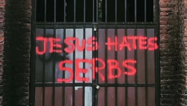 "Isus ne mrzi Srbe" već "Isis mrzi Srbe"