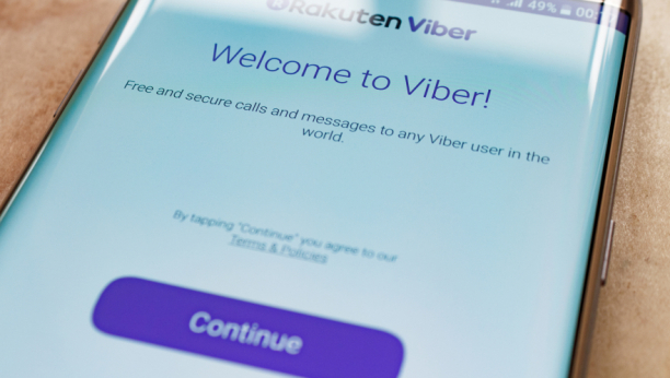 ONA ZNA SVE VAŠE TAJNE: Opcija na Viberu koju trebate obevezno da proverite!